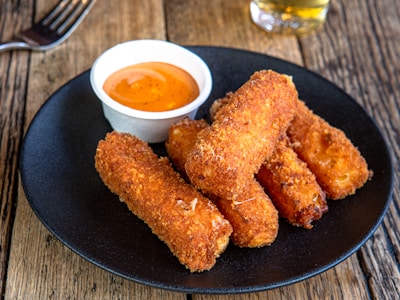 Mozzarella Sticks (6)